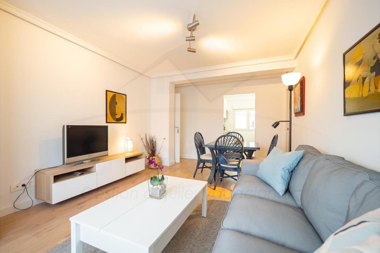 El Carbayedo Apartment Aviles Luaran gambar